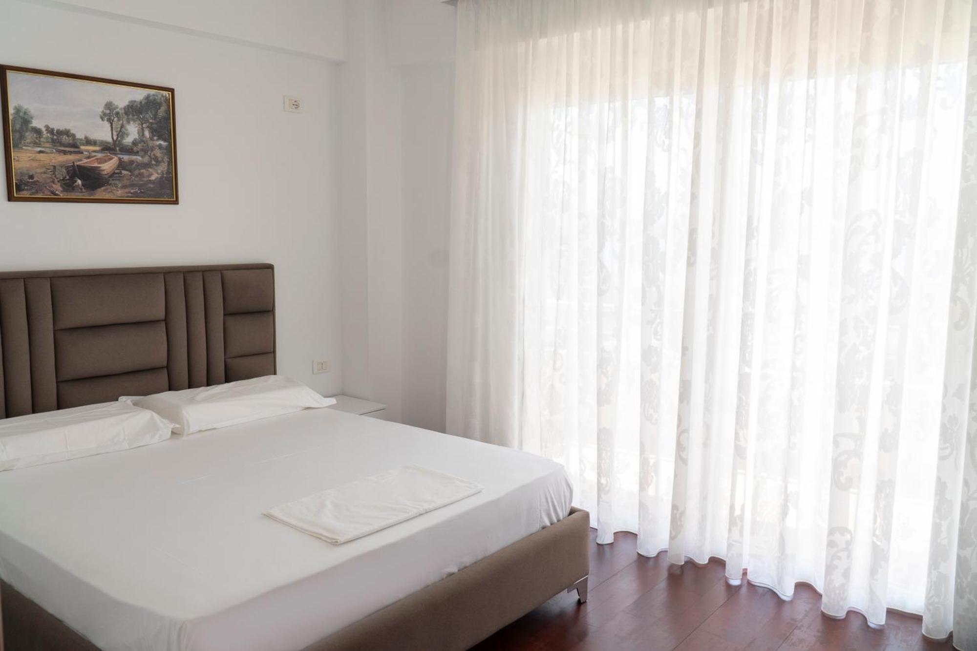 Apartamento Center Sea View Sarandë Exterior foto